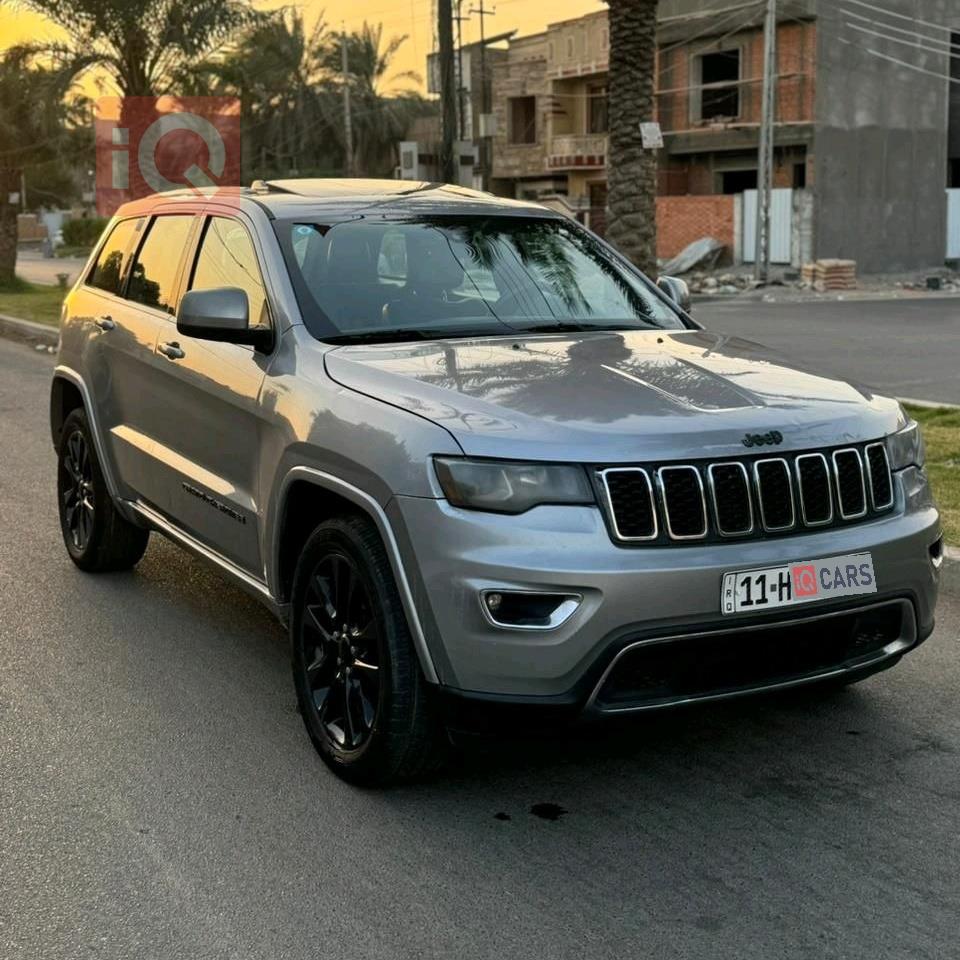 جیپ گراند شیرۆکی